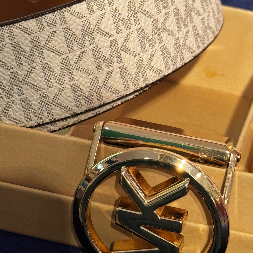 NWT Michael Kors Double Buckle Genuine Leather Belt in Tan and Gold